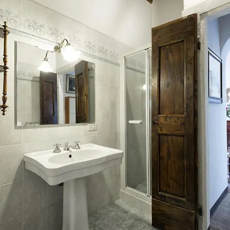 Sleeps 10 Pool Wifi Cortona
